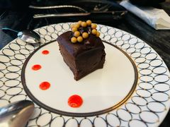 -LES ELITES 英集荟(南京西路店)