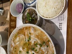 -渔语鱼新川菜Bistro(万象天地店)