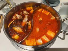 猪手鸳鸯锅-小街猪手(团结湖店)