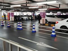 -虹桥火车站-停车场