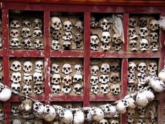 -比如骷髅墙景区