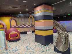 -MELAND CLUB亲子乐园·派对·餐厅(北京芳圆里ID MALL店)