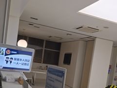 -卡罗酒店(东门晒布地铁站店)