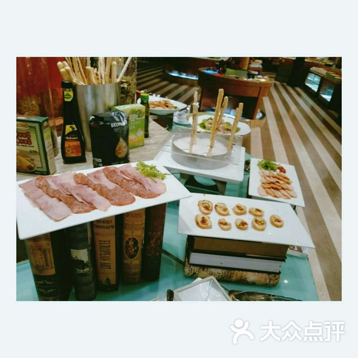 麗都索菲特酒店西餐廳自助餐