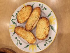 蒜香烤面包-萨莉亚意式餐厅(特力时尚汇店)