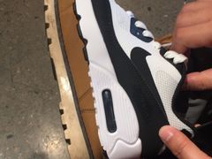 -NIKE上海青浦换季优惠店