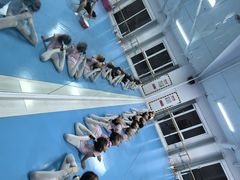 -西安小天鹅艺术团(曲江Alice店)