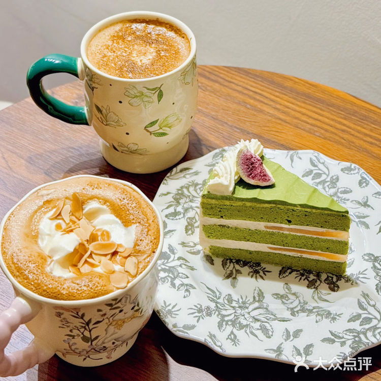 挖到宝！这家 树耳咖啡店 华夫饼也太会了吧✨