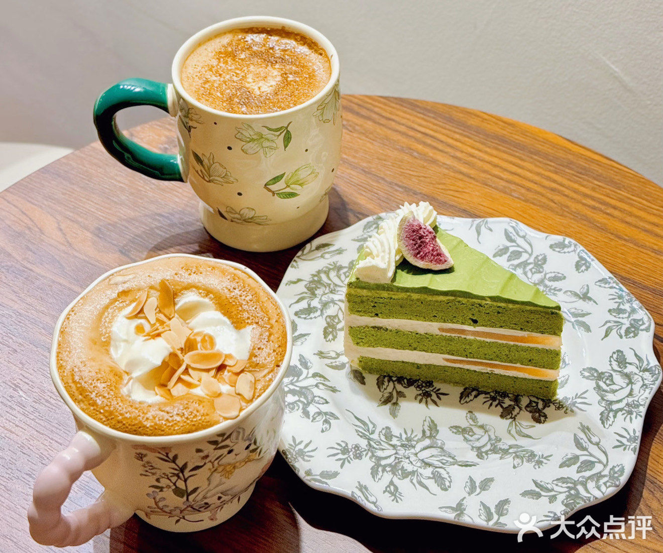 挖到宝！这家 树耳咖啡店 华夫饼也太会了吧✨