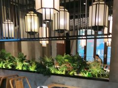 -杨肥肠火锅大排档(火车站花园店)