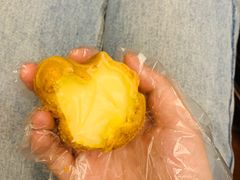 招牌冰淇淋泡芙-老香港蛋糕