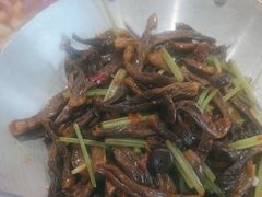 -黄泥岗·地道湖北菜(奥特莱斯店)