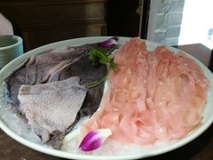 -红九格老火锅(三峡广场店)