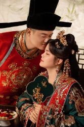 -雪中彩影婚纱摄影·微光艺术中心