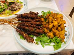 -犇逸·乐山跷脚牛肉·四川现炒(览海店)