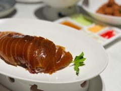 酥香嫩烤鸭-四季民福烤鸭店(外滩外白渡桥店)