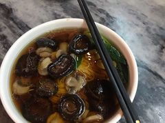 双菇罗汉面-功德林(南京西路店)