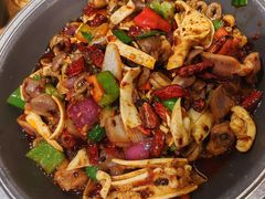 -老滇山寨•云南特色菜•地方菜•民族风情歌舞表演(金碧店)