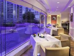 -深圳富苑皇冠假日套房酒店