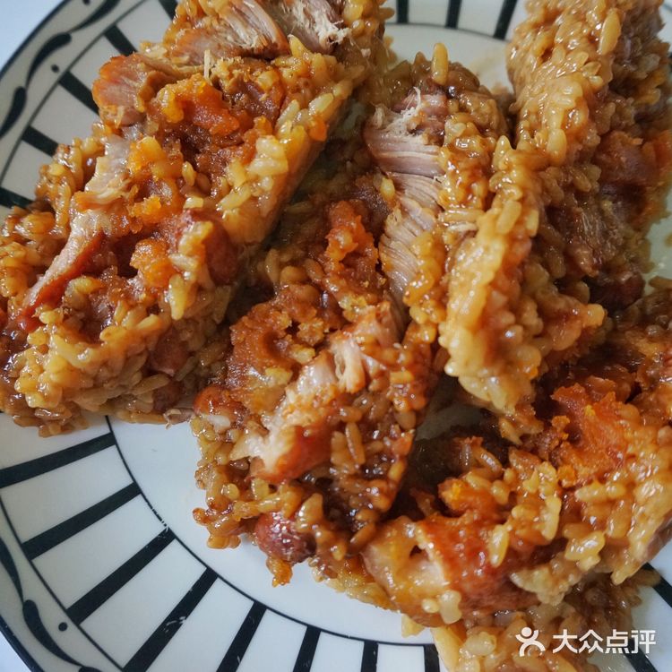 炒鸡无敌好吃的手工大肉粽，内馅简直绝了[得意]
