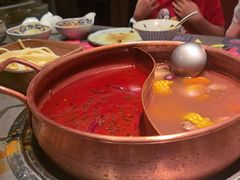 鸳鸯锅-牛村来人潮汕牛肉火锅(西单店)