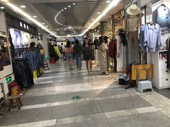 -广州白马服装市场