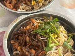 -灵山卢梅燕粉店