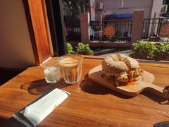 -Catch Bagel(芳草地店)