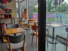 靠窗位-COSTA COFFEE(龙德广场店)