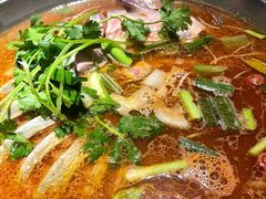 老凯俚酸汤鱼-野山舂·贵州现舂酸汤火锅(鸿通城店)