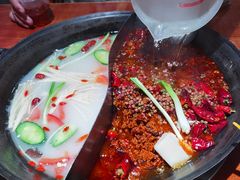 -周小明火锅(黑金冠社区店)