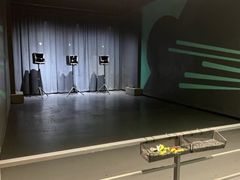 -极限PLAY运动娱乐新世界·团建派对表演休闲馆·室内高空游乐园