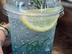 -Chom Cafe and Restaurant