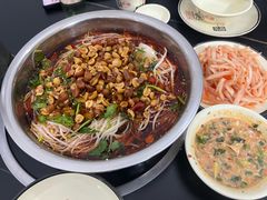 -周良天山牛杂城(天山路总店)
