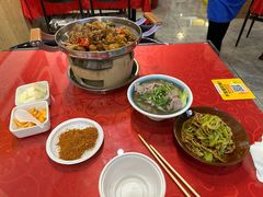 -冯烫烫跷脚牛肉·川菜小馆(武胜西街店)