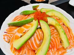 牛油果三文鱼沙拉-山上下日本料理(万象城店)