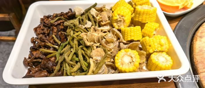 万里闯关东铁锅炖菜馆(吉林大路店)图片