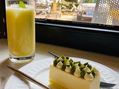 凤梨椰子柠檬叶冷萃茶-双风车咖啡馆 Twin Windmills(六道口店)