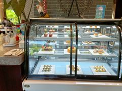 面包甜点陈列柜-浙江西子宾馆·瑶园咖啡厅