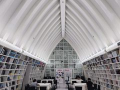 -钟书阁(松江泰晤士小镇店)