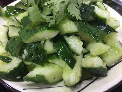 -虾弄弄海派小龙虾·牛羊蝎子火锅