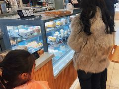 -焙丽拾光(麦凯乐直营店)
