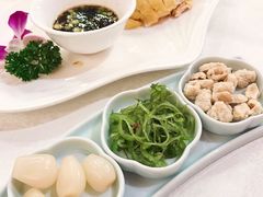餐前小食-梅龙镇酒家(南京西路总店)