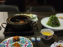 -海派悦庭·海胆烧麦·新融合菜(凯德广场店)