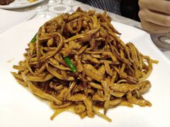 鲜茶树菇炒肉丝-马凯餐厅(地安门店)