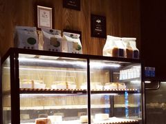 面包甜点陈列柜-东园小馆·早茶·淮扬小炒(印象汇店)