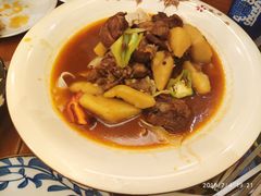 沙湾大盘鸡-西域盛宴烧烤新疆菜清真餐厅(古美店)
