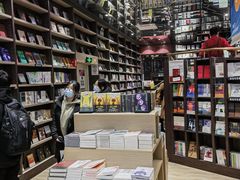 -钟书阁(群光广场店)