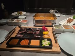 -左庭右院鲜牛肉火锅黑金店(陆家嘴中心店)