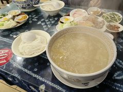-桥香园云南过桥米线(金马碧鸡店)